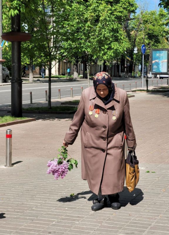 ������� 9 ��� � �����