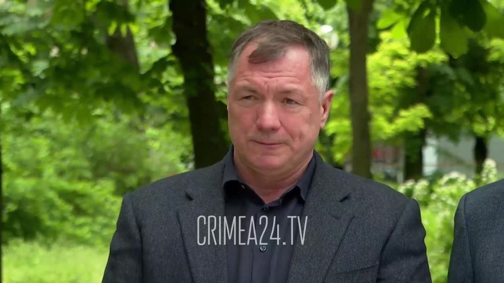 Находящийся с визитом в Херсонской области вице-премьер РФ Марат Хуснулин анонсировал восстановление и ремонт дорог и мостов в освобождённом регионе