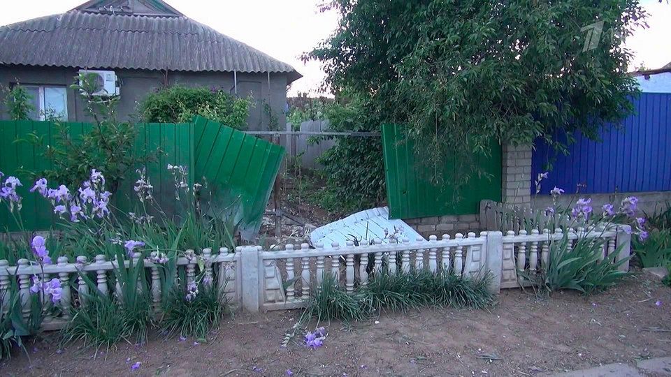 Украинские националисты обстреляли поселок Белозерка в Херсонской области