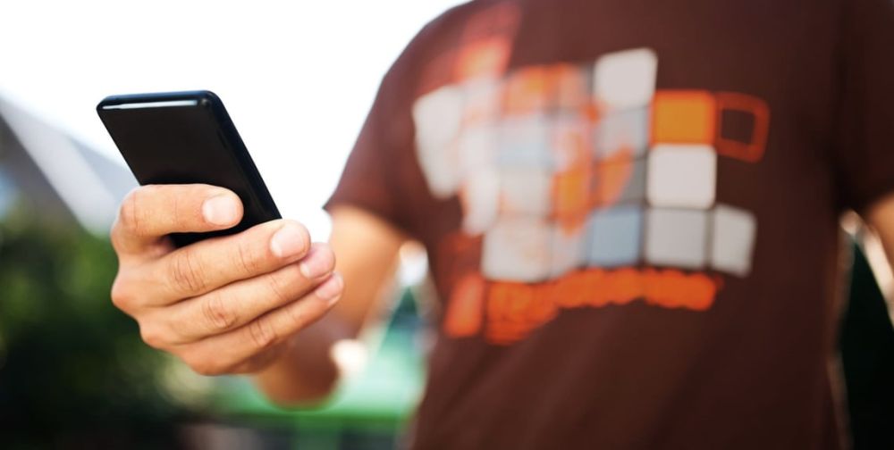 Интернет и связь восстановлены в Херсоне, в районах области работы пока продолжаются