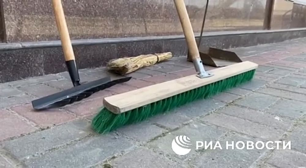 ���������� ������ ������� � ������������� ������ � ������ ����������, �������� ������������� ��� �������