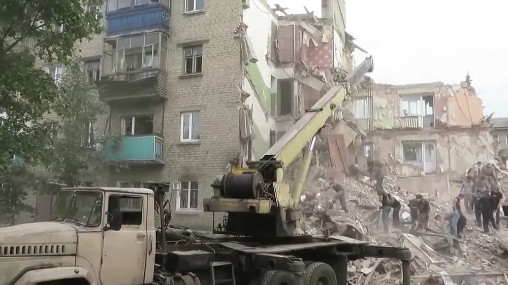 ����� 8 ��� ����� � 6:30 ���� ���������� ������� ������� �������� �� ������ ������ ������ ������� � ���. �������� ��������� 4-������� ���. ����� 12 ������ �������