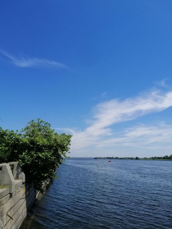 24 ���� � ������� ��������� �� 32 �����, ����� �������� 1,6 �/�, ��������