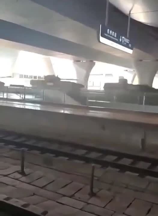 ����� � ����������� �������� 80-� �������-��������������� ����� ����� �������� ����: ����������� � �����!�, � ��������� �������������������� ��������� ��������� ����� ������ ������� ������ �������������� ����� ������