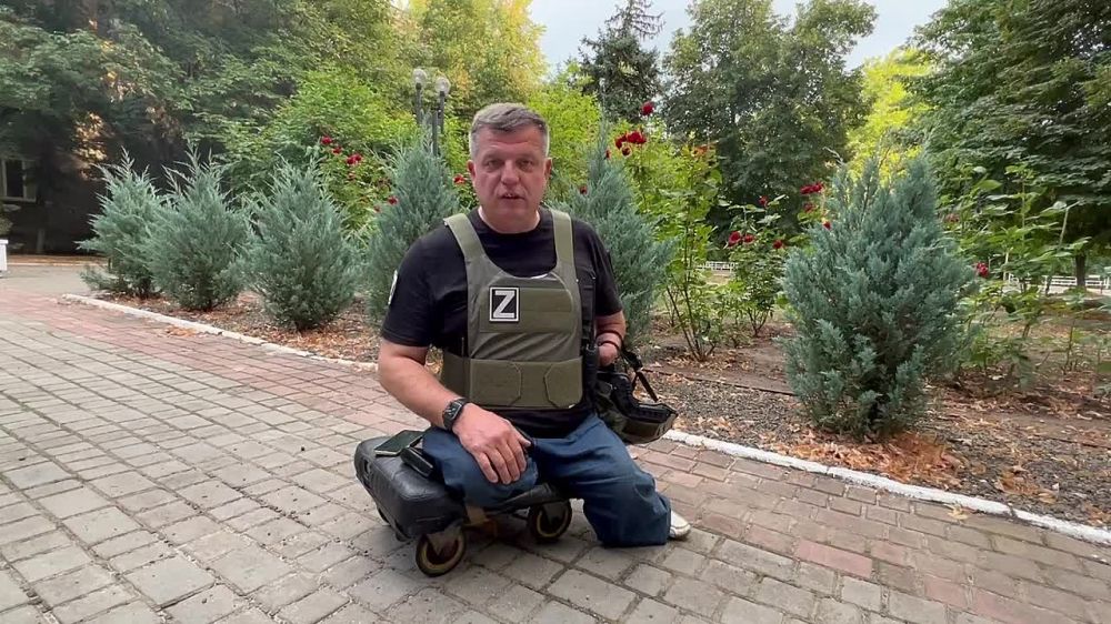 Дорогие друзья!. Огромное человеческое спасибо и низкий поклон тем, кто помог мне с бронежилетами, касками и радиостанциями для моей безопасности