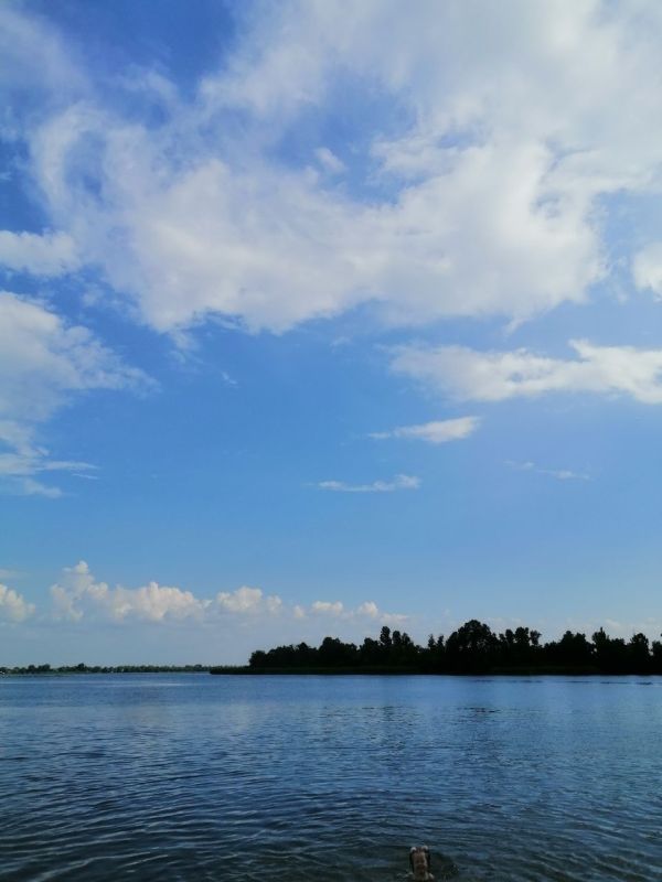 6 ������� � ������� ��������� �� 28� �����, ����� ������-�������� 5,3 �/�, ������ ����������, �������� ��������������� �����