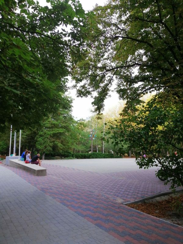 7 ������� � ������� ��������� �� 35� �����, ����� ������-��������� 3,9 �/�, ��������