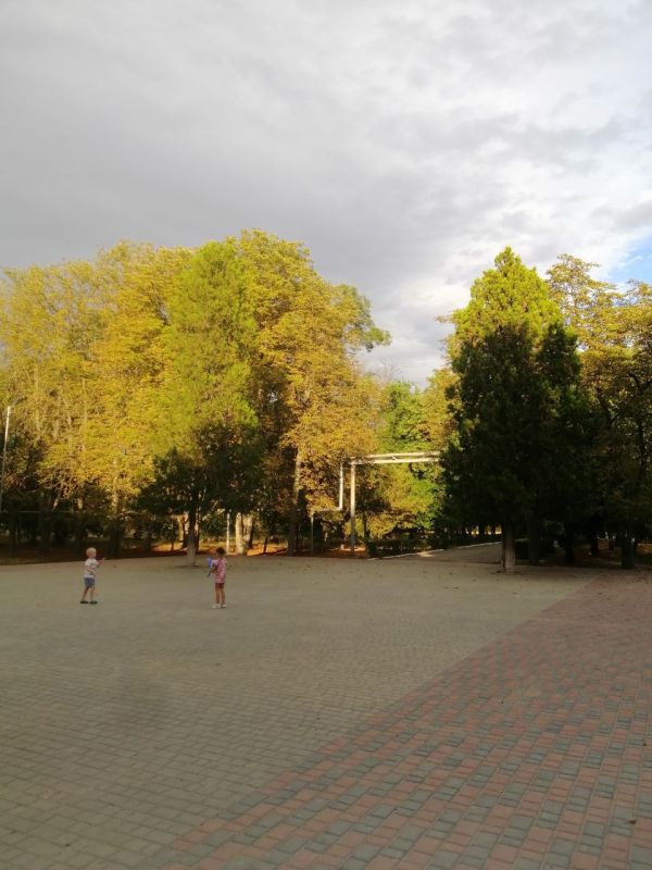 9 ������� � ������� ��������� �� 34� �����, ����� ��������� 5,3 �/�, ������ ����������