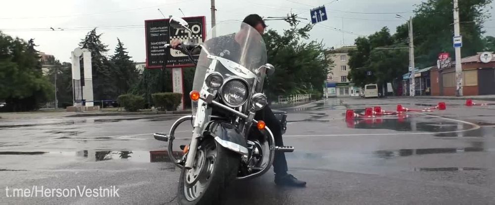 � �������, 12 �������, � ������� ��������� ����-�������������, � ������� ������� ������� ��� ������������ �� ������ ������, ��� � �� �������� ���������� �������