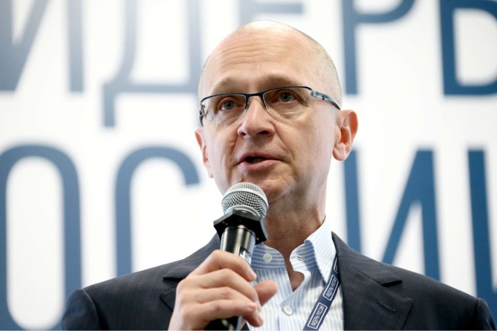 В школах Донбасса, Херсонщины и Запорожья обеспечат вооруженную охрану — первый заместитель руководителя Администрации президента РФ Сергей Кириенко