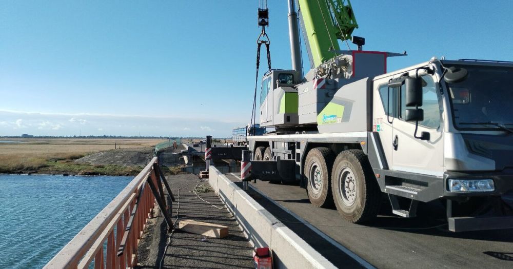 ����� ����������� ������ �������������� ����� � ���������