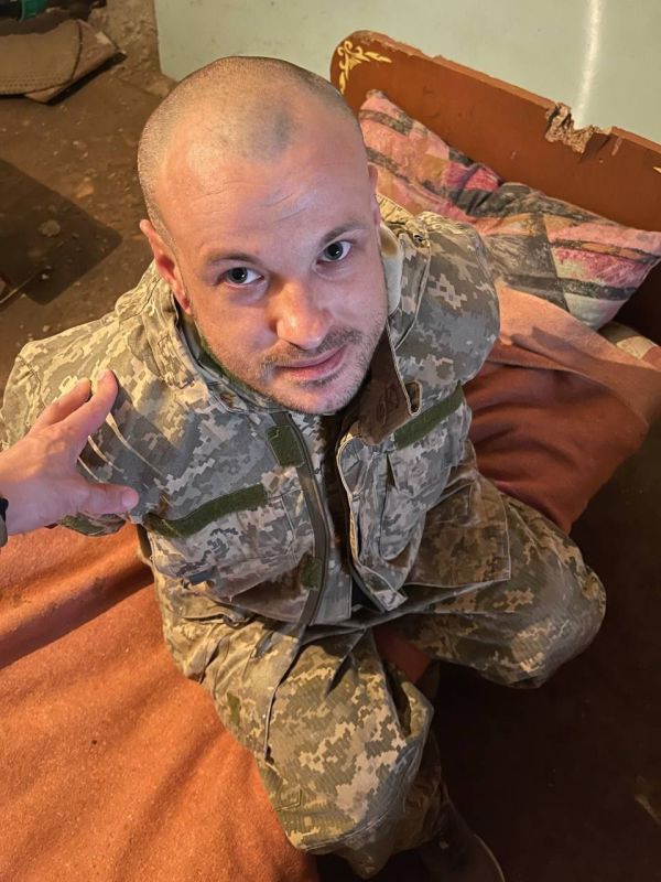 Даниил Безсонов: #эксклюзив. На Херсонском направлении сегодня попали в плен новые украинские вояки. Через дней их интервью...