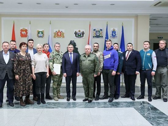 Активисты Урала собирают гуманитарную помощь и восстанавливают дома