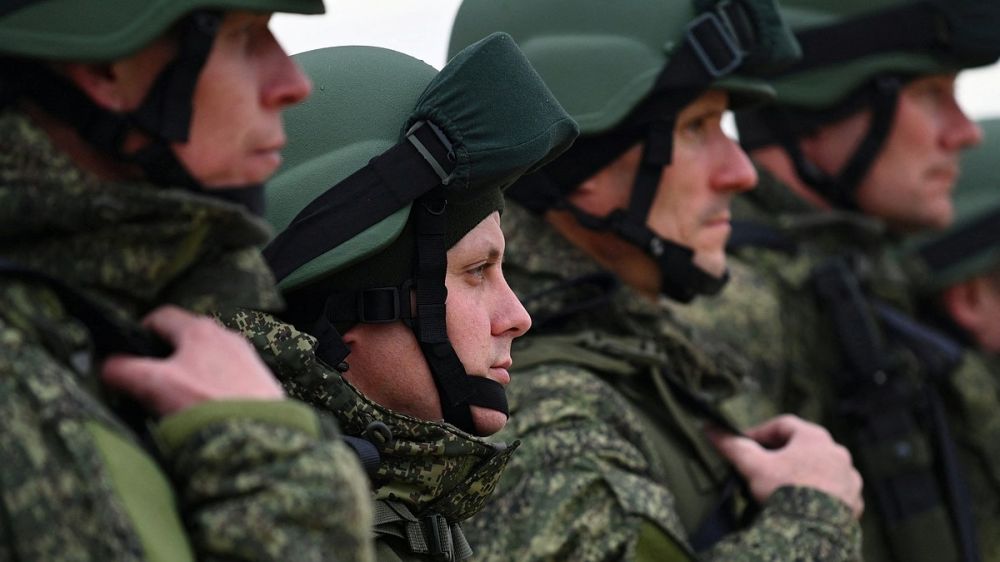 Кириенко поблагодарил лекторов общества "Знание" за работу с Минобороны по боевому слаживанию в зоне СВО