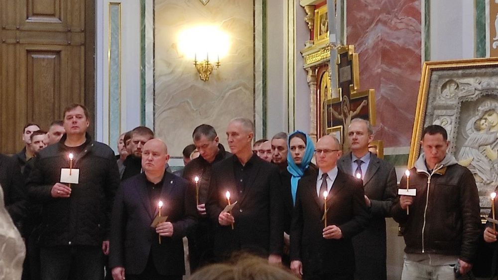 «Оружием его были слово, правда», - Кириенко о Стремоусове на церемонии отпевания в Крыму