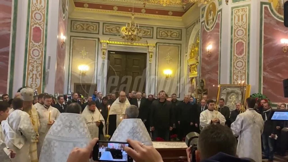 В Симферополе началась траурная прощальная церемония с Кириллом Стремоусовым