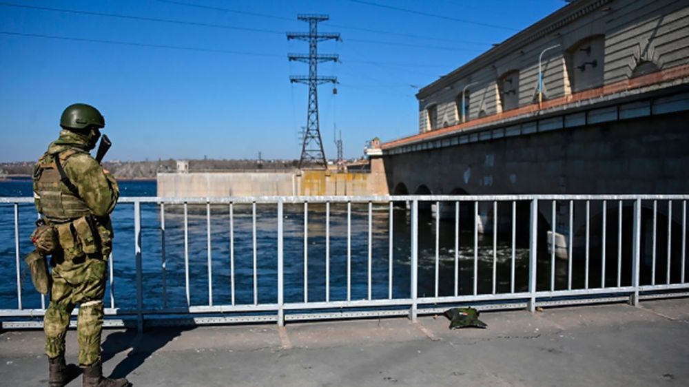 Власти Новой Каховки допускают консервацию ГЭС в связи с обстрелами националистов