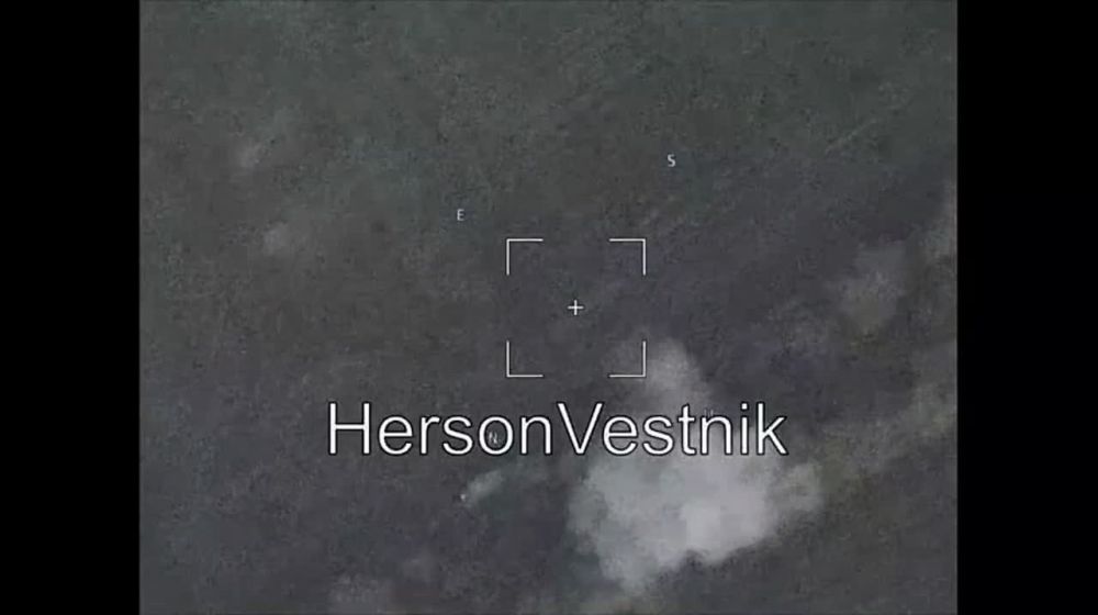 Российские дроны-камикадзе уничтожил гаубицу 2А65 "Мста-Б" омбр ВСУ в Херсонской области