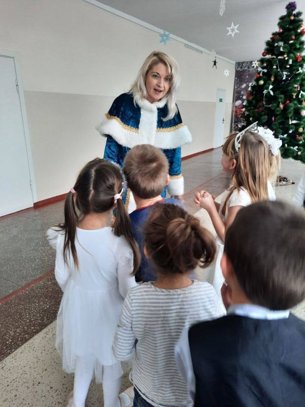 Детям из Скадовска раздали подарки от «ЕР»