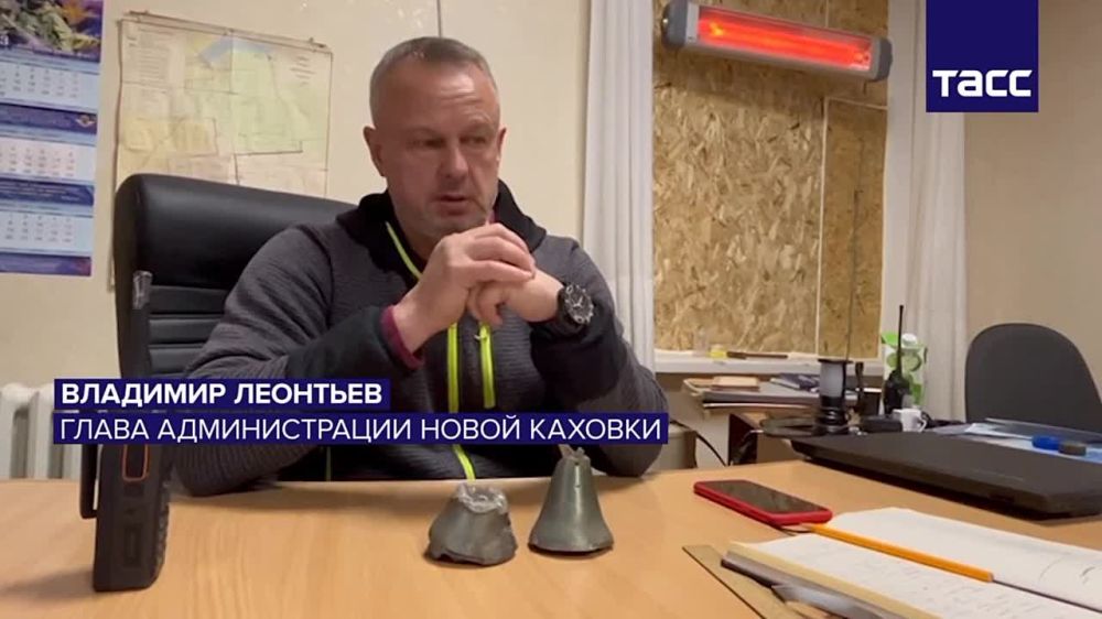 Все медицинские учреждения и рынки, несмотря на регулярные обстрелы, продолжают функционировать в Новой Каховке, сообщил нашему агентству глава Новокаховской городской военно-гражданской администрации Владимир Леонтьев