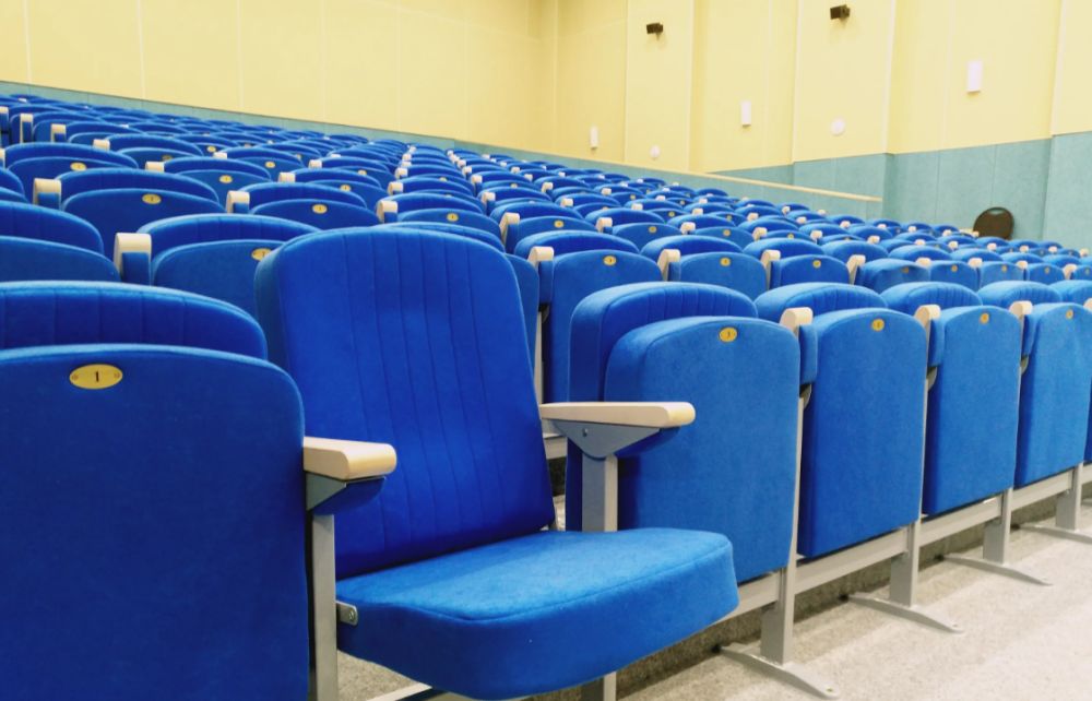 В Счастливцевской школе Генического МО прошел первый открытый кинопоказ Херсонского областного киноконцертного зала «Юбилейный»