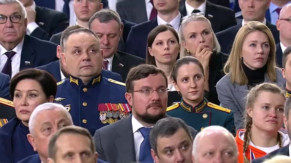 Президент РФ обратился с посланием к Федеральному собранию