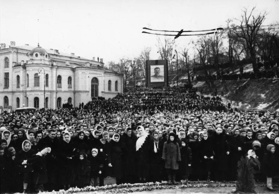 5 ����� 1953 ���� ���� ��������� ���� ��� ���������� ���������� � �����.