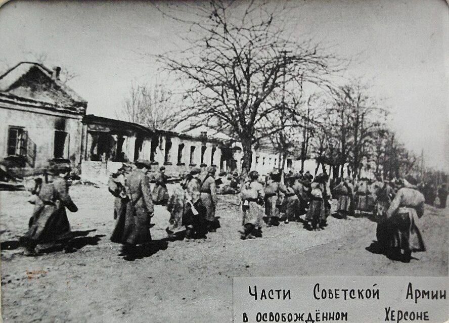 ��������� ���������: 13 ����� 1944 ���� ������ 49-� ����������� ���������� ������� ��� ������������� ���������� �.�. ��������� � 295-� ���������� ������� ��� ������������� ���������� �.�. ��������� ���������� ������ �� �������� ���������