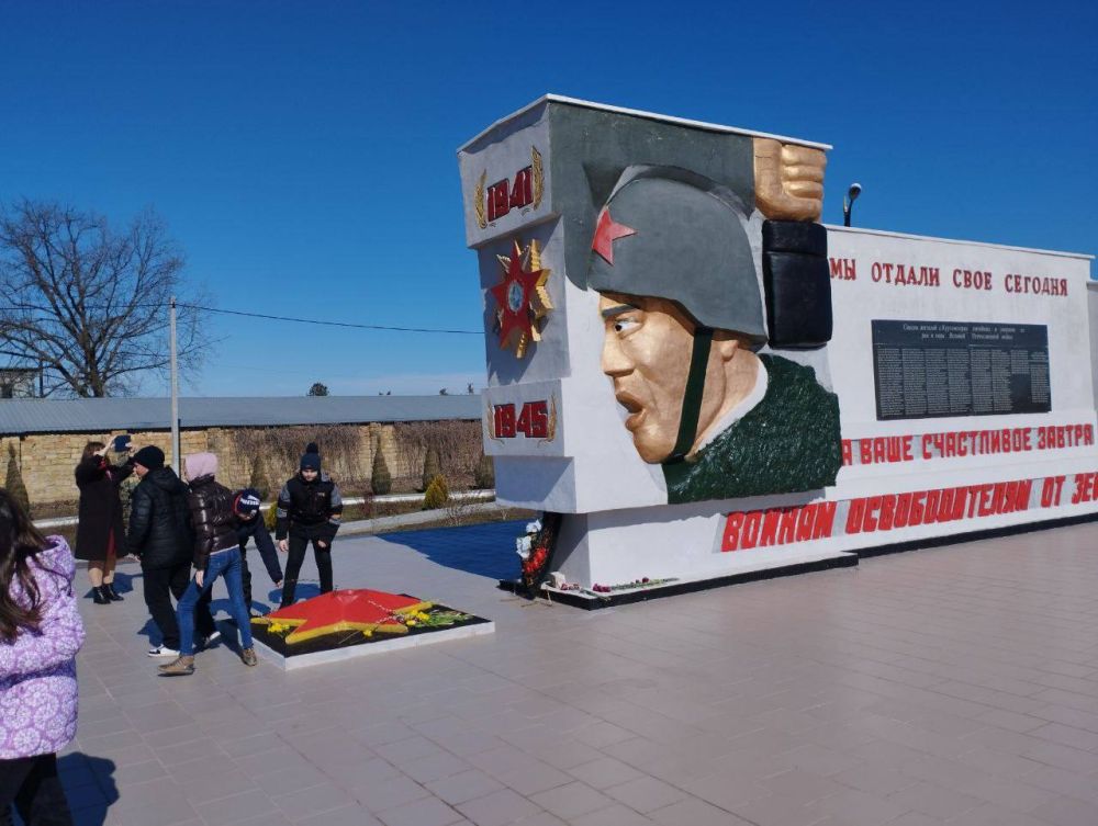 79 ��� ����� � ������� 1944 �. ������� �����, ��������� �������� � ������ ���, ������� ���� ���� � ������������ �������