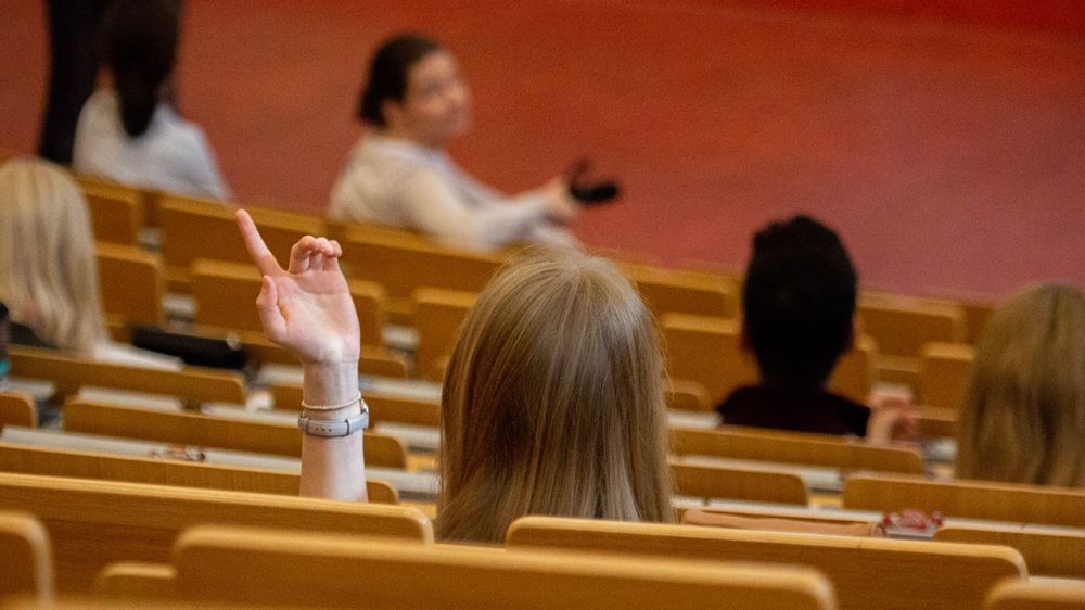 ��������� �� ����� �������� ����� ������ � ����� ���� ����� ������� �� ������