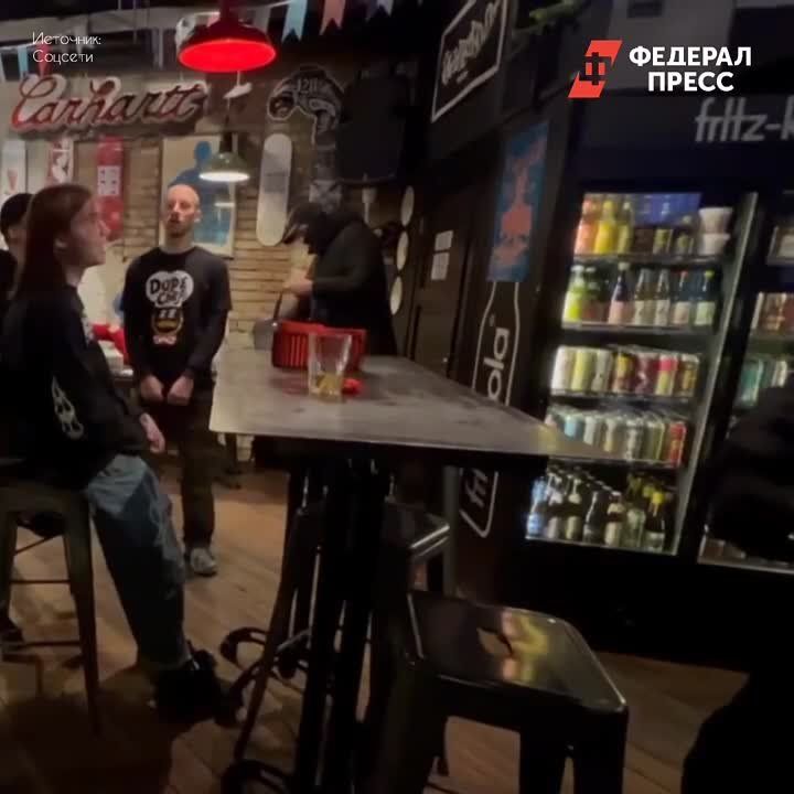 �������� ��������� � ��������� � ���������� ���� Underdog � La Virgen � ������� ����������� ���� �������������� �����