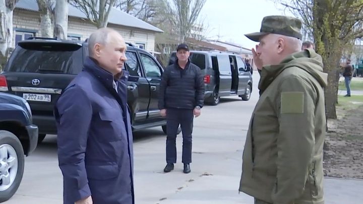 Почему Шойгу и Герасимов не полетели вместе с Путиным