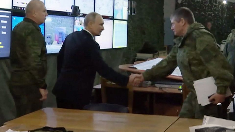 В Кремле сообщили новые подробности поездки Владимира Путина в Херсонскую область и ЛНР