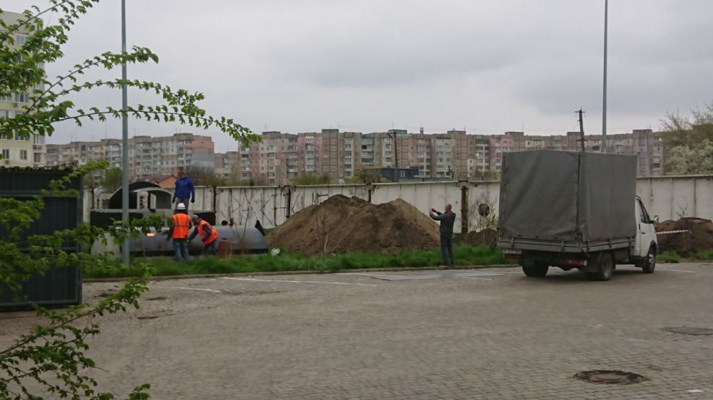 � ������� ����� ������� � ������������ ����������, ����������� ���������� �������-��������� ���������� �������, ������ ����� ��������, � � �������.