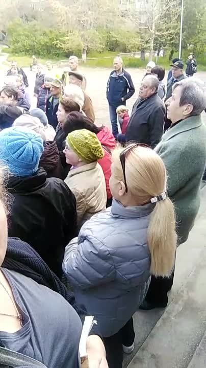 � �� ��� ������.... "������" ���������, ��� �������� ������� �� ����� ��*��� � ������������. �� ���� ��� � ������������� �� ��������