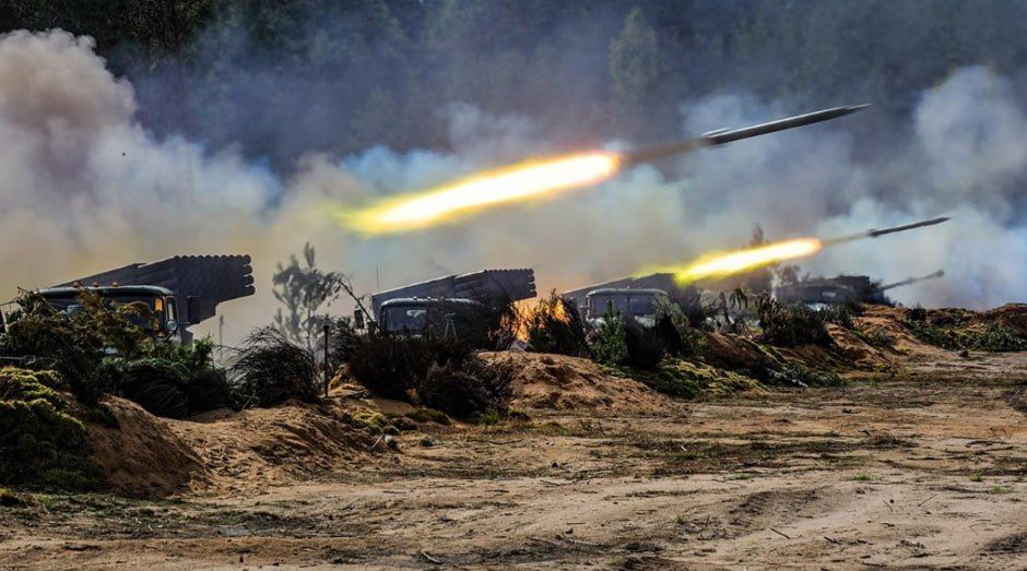 ����� � ������ �. ������ ������� ����������� ������������� ����������� ������� ���������� 4 �������� ��������� �-300 � �������� ���������� ��������� �������, 14 �������������� ��� �������, 10 ������