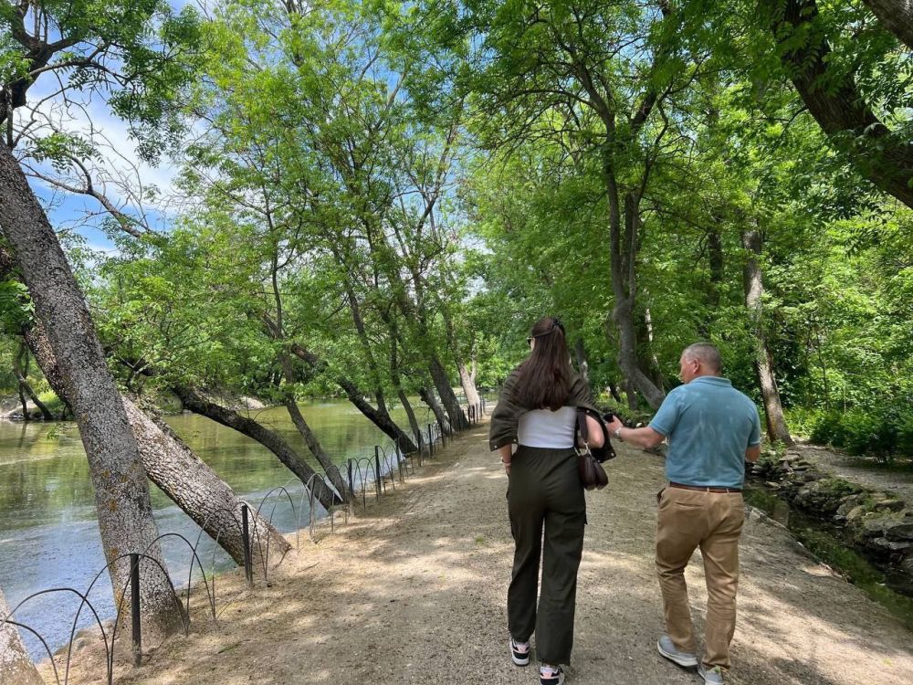 � ����������� �������-���� �������� ����� ������������� ��������