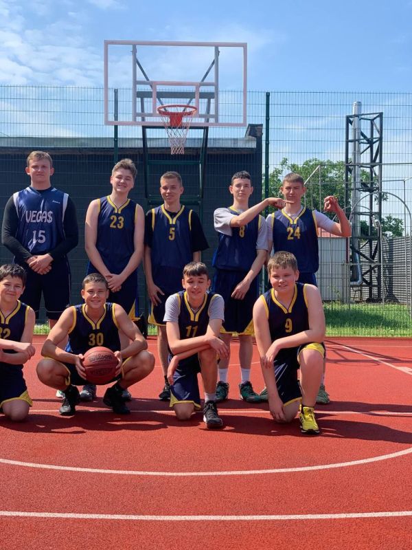 1 ���� � ���������� ��������� ������ �� ����������, ������������ �� ��� ������ �����