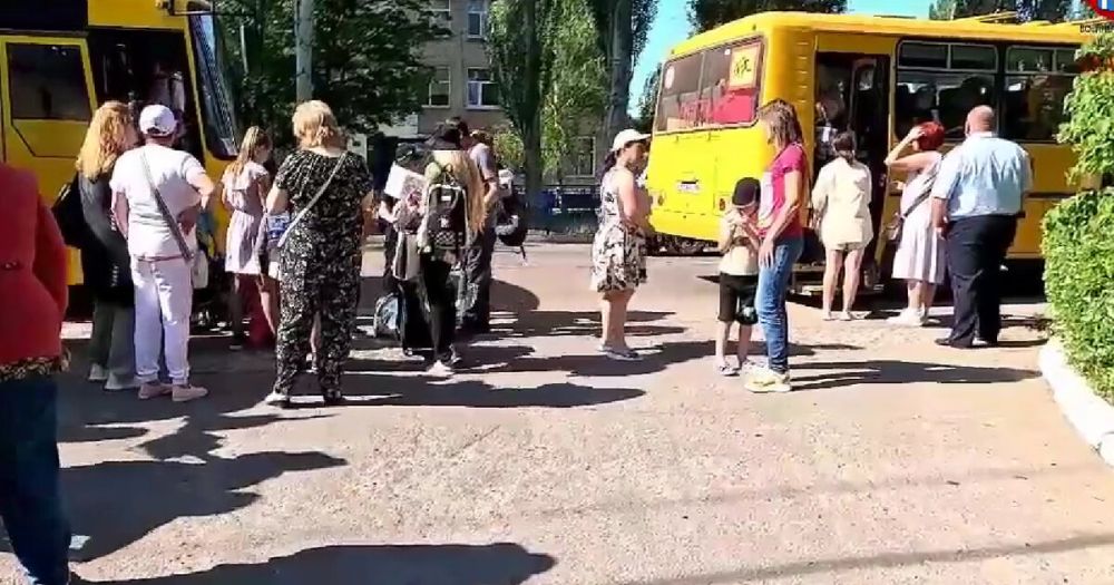 Дети из Скадовска отправились на отдых в Геленджик