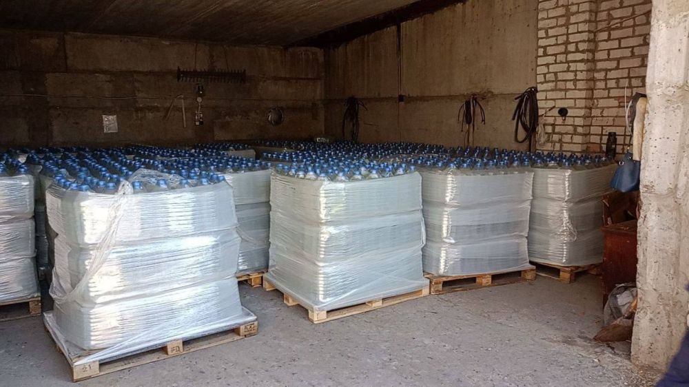 «Единая Россия» доставила в Херсонскую область более 50 тысяч литров питьевой воды