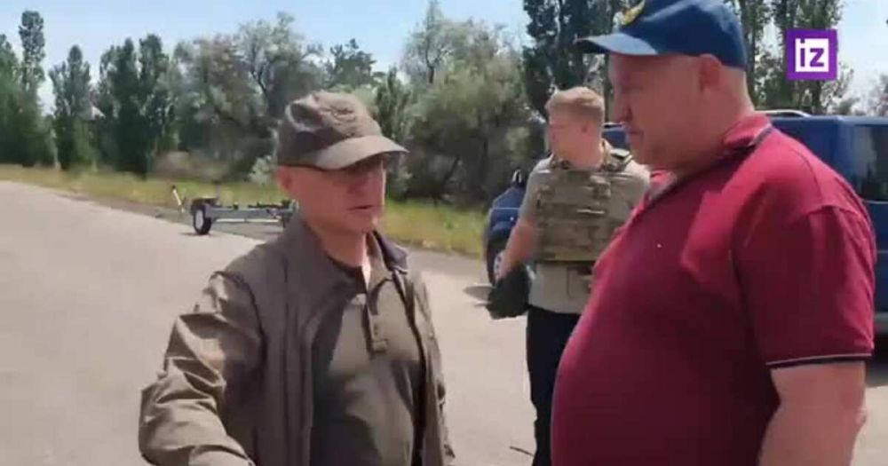 Кириенко посетил пункт временного размещения граждан в Херсонской области