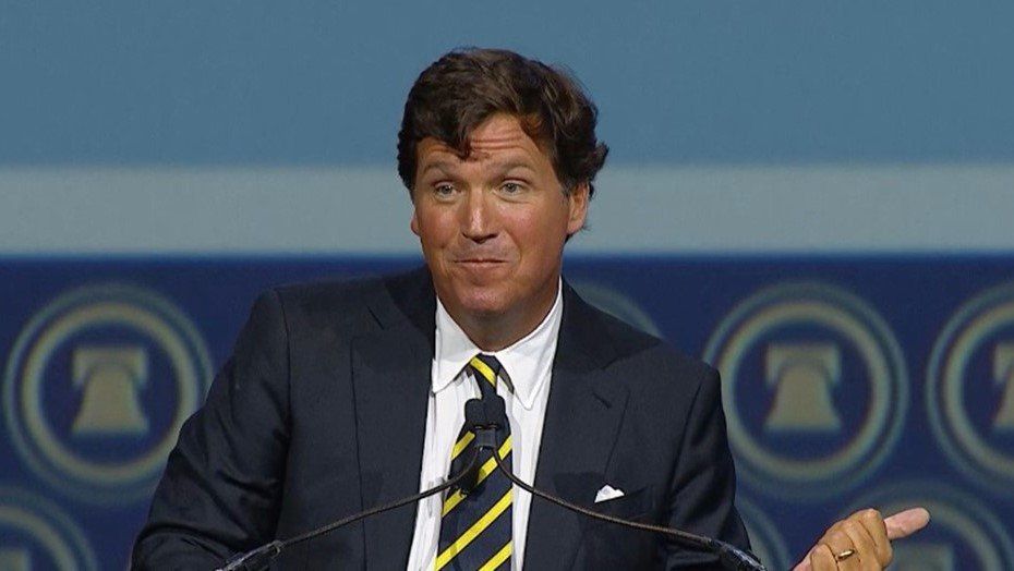 Киевский режим выступил с угрозами в адрес журналиста Карлсона