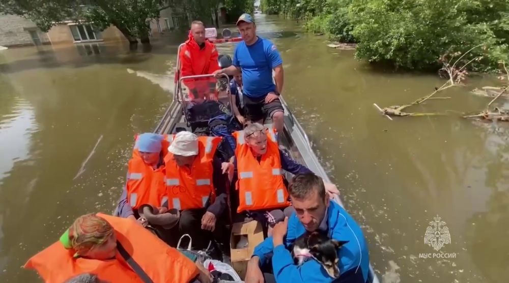 ������� ����� 1500 ������� � ������� ����������� � ���������� �������