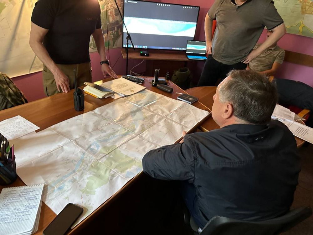 Марат Хуснуллин посетил пострадавшие от разрушения Каховской ГЭС Новую Каховку и Корсунку