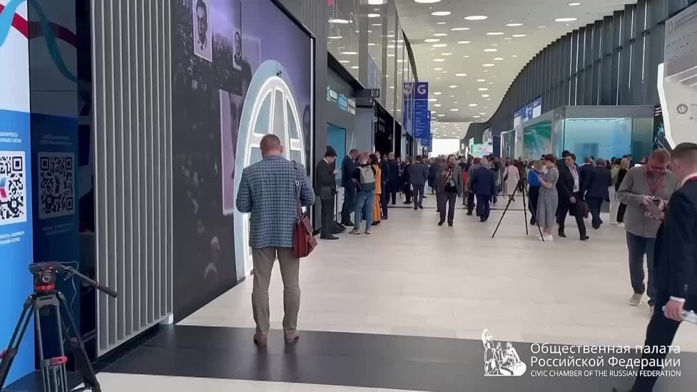 Эксклюзивное включение Александра Малькевича и Натальи Москвитиной со стенда Президентского фонда культурных инициатив, размещенного на площадке ПМЭФ