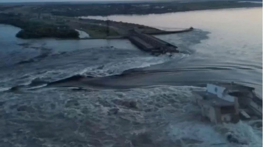 Рогов: Каховское водохранилище превратилось в русло Днепра после аварии на ГЭС