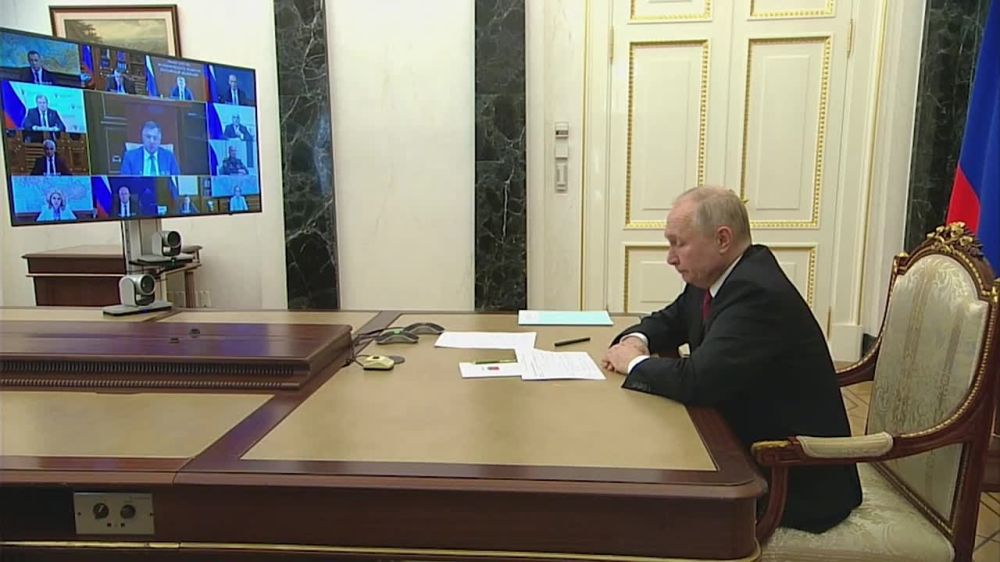 Президент поручил Михаилу Мишустину к концу месяца представить отчет по финансированию отраслевых программ в новых регионах РФ