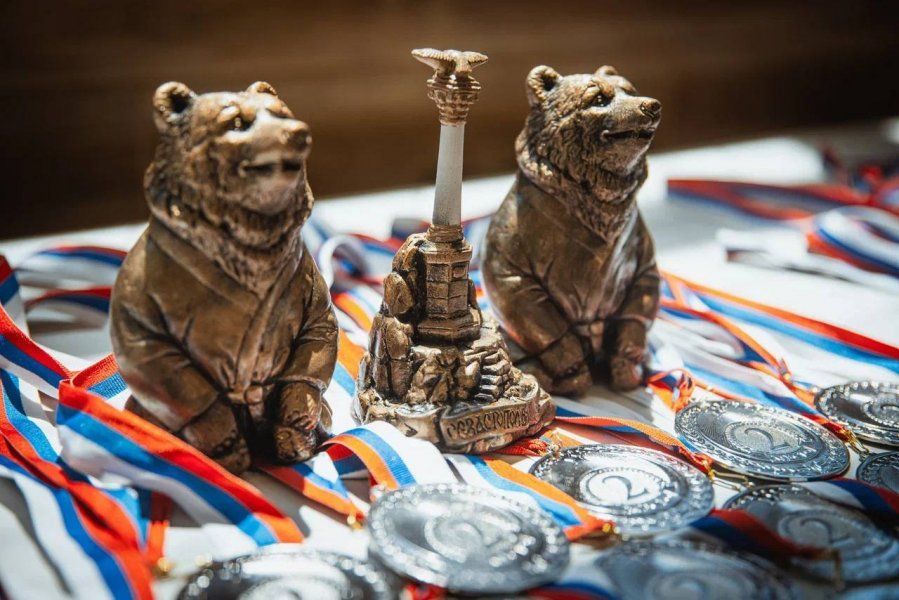 ����� 150 ����������� ������� ������� � ��������������� ������������� �� �����