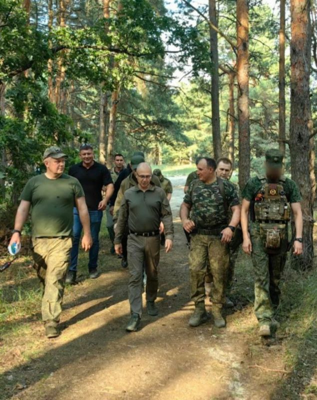 Кириенко посетил позиции ВС России у Антоновского моста в Херсонской области