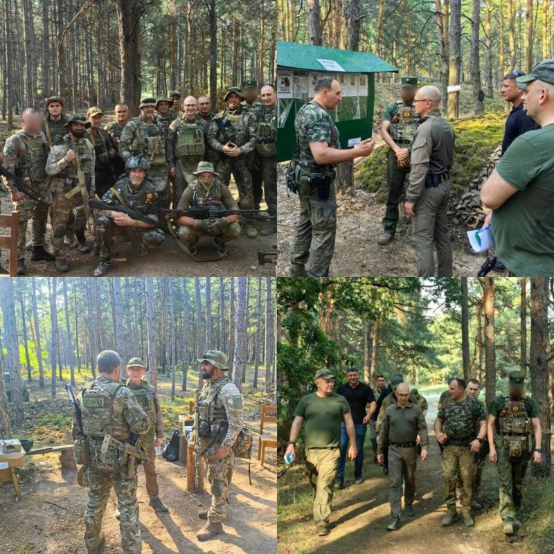 Сергей Кириенко передал бойцам, которые ведут бои у Антоновского моста, гуманитарный груз со всем необходимым